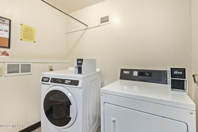 461 W Yucca Ct Unit 312, Tucson, AZ 85704