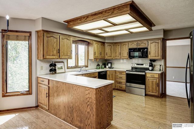 2315 Nelson's Creek Drive, Omaha, NE 68116