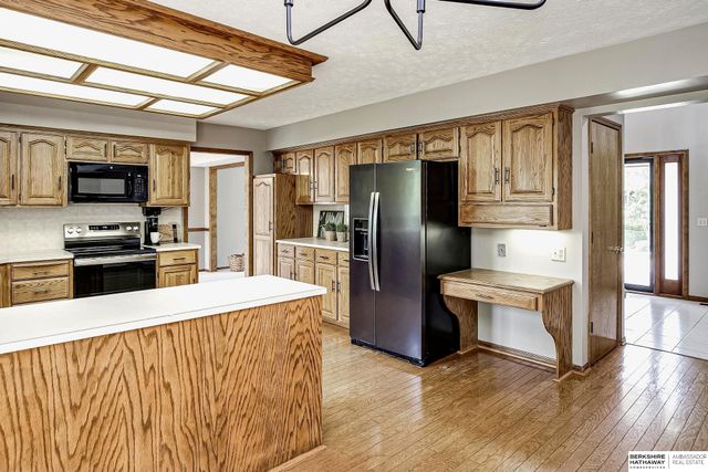 2315 Nelson's Creek Drive, Omaha, NE 68116