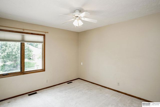 2315 Nelson's Creek Drive, Omaha, NE 68116
