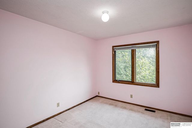 2315 Nelson's Creek Drive, Omaha, NE 68116