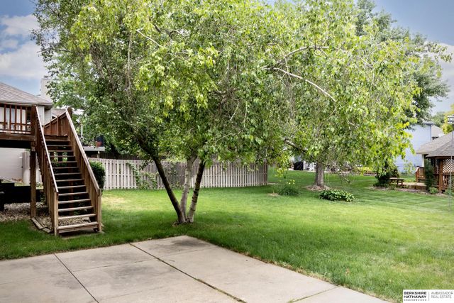 2315 Nelson's Creek Drive, Omaha, NE 68116