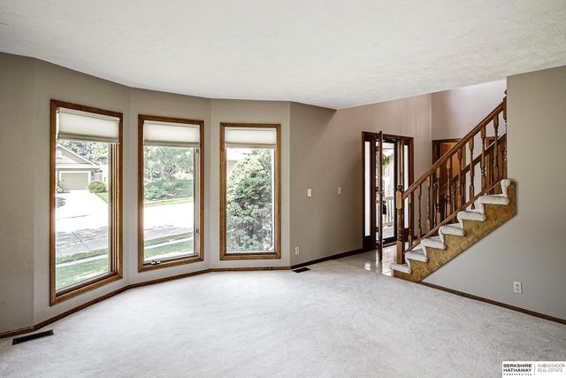 2315 Nelson's Creek Drive, Omaha, NE 68116