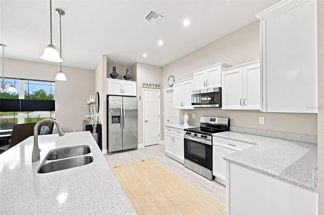 15450 CLIFF SWALLOW ROAD, Weeki Wachee, FL 34614