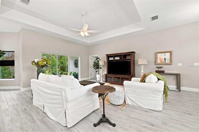 15450 CLIFF SWALLOW ROAD, Weeki Wachee, FL 34614