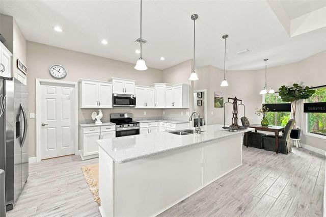 15450 CLIFF SWALLOW ROAD, Weeki Wachee, FL 34614