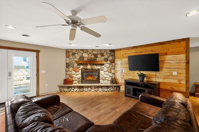 S4168 Crawford Street, Baraboo, WI 53913