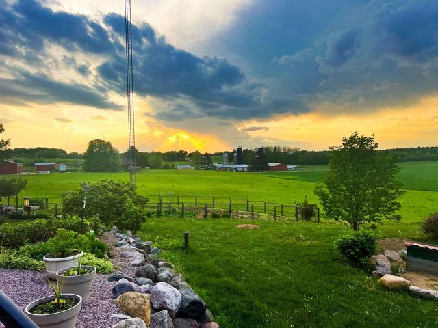 S4168 Crawford Street, Baraboo, WI 53913