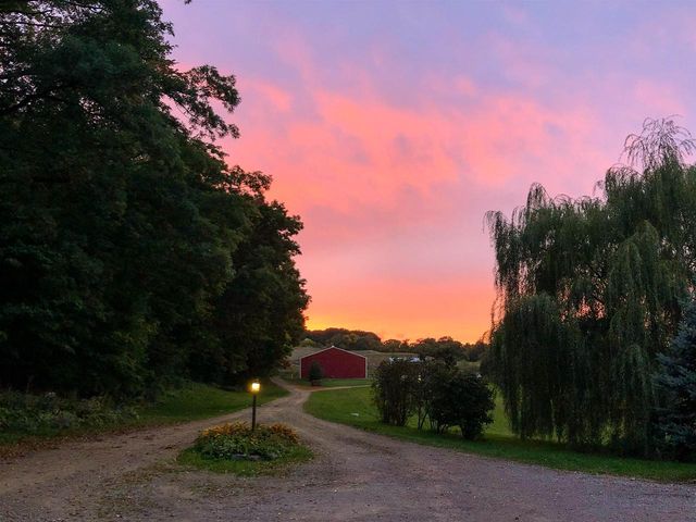 S4168 Crawford Street, Baraboo, WI 53913