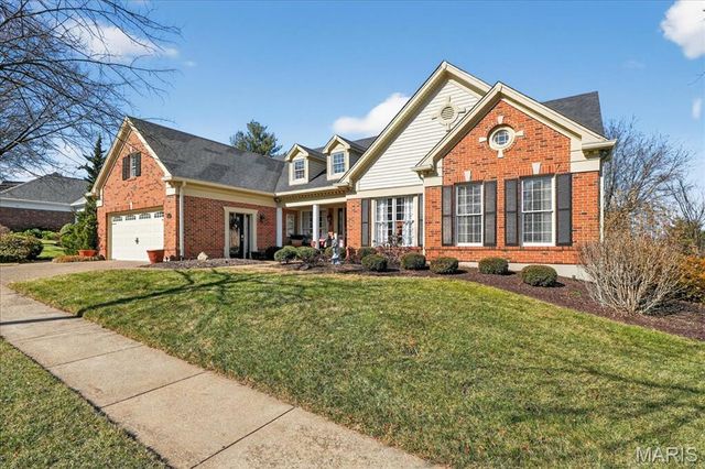 15317 Oaktree Estates Drive, Chesterfield, MO 63017