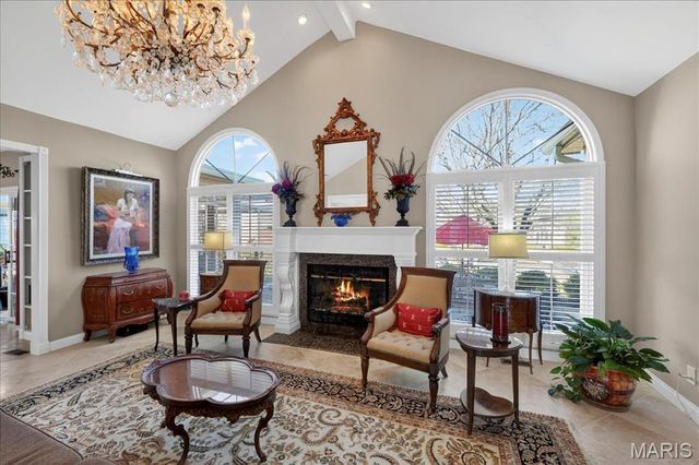 15317 Oaktree Estates Drive, Chesterfield, MO 63017