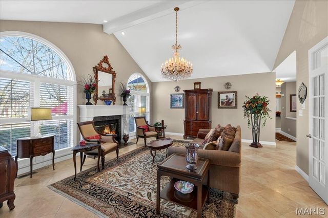 15317 Oaktree Estates Drive, Chesterfield, MO 63017