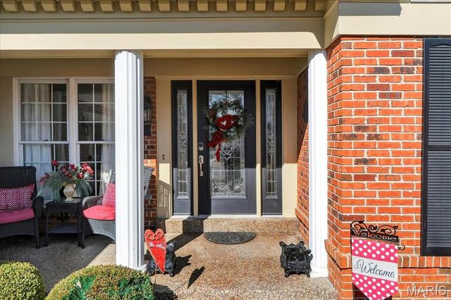 15317 Oaktree Estates Drive, Chesterfield, MO 63017