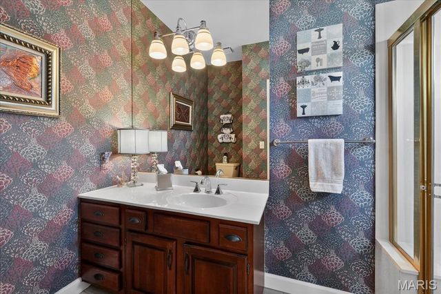 15317 Oaktree Estates Drive, Chesterfield, MO 63017