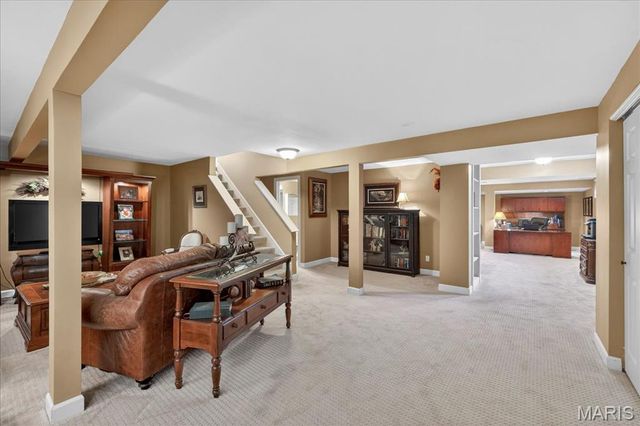 15317 Oaktree Estates Drive, Chesterfield, MO 63017