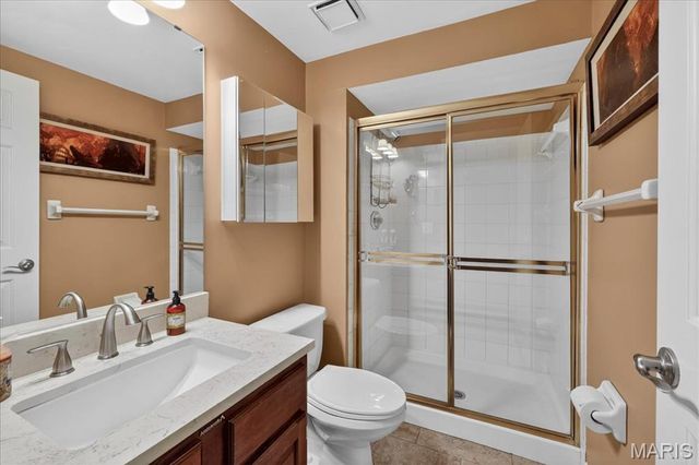 15317 Oaktree Estates Drive, Chesterfield, MO 63017