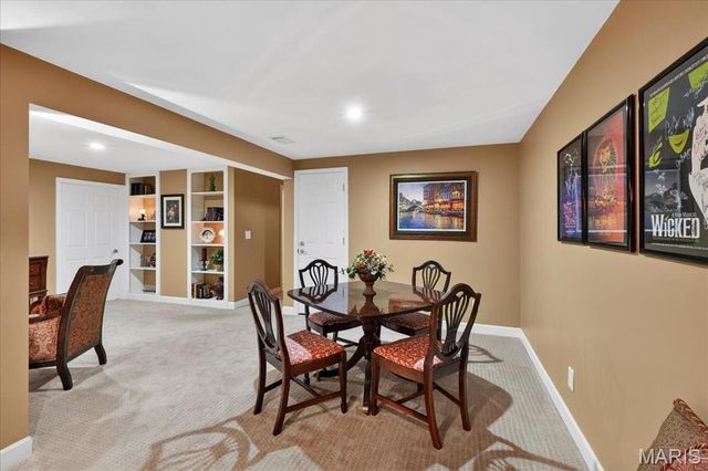 15317 Oaktree Estates Drive, Chesterfield, MO 63017