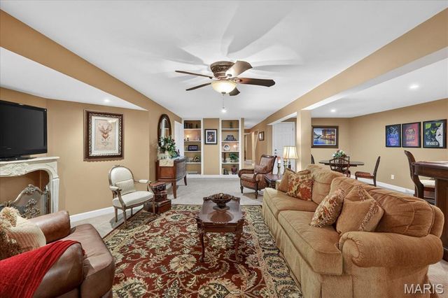 15317 Oaktree Estates Drive, Chesterfield, MO 63017