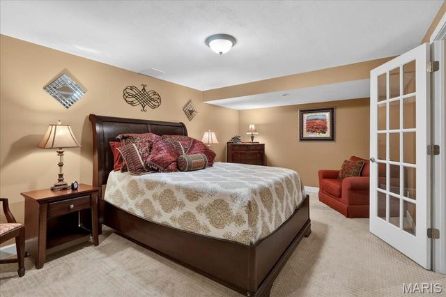 15317 Oaktree Estates Drive, Chesterfield, MO 63017