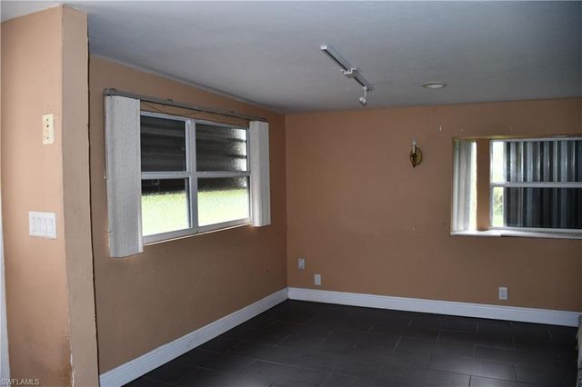 1591 Sunkist WAY, Fort Myers, FL 33905