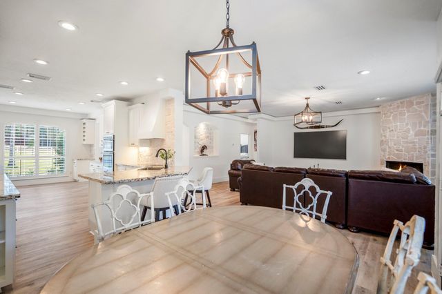 31219 Edgewater Drive, Magnolia, TX 77354