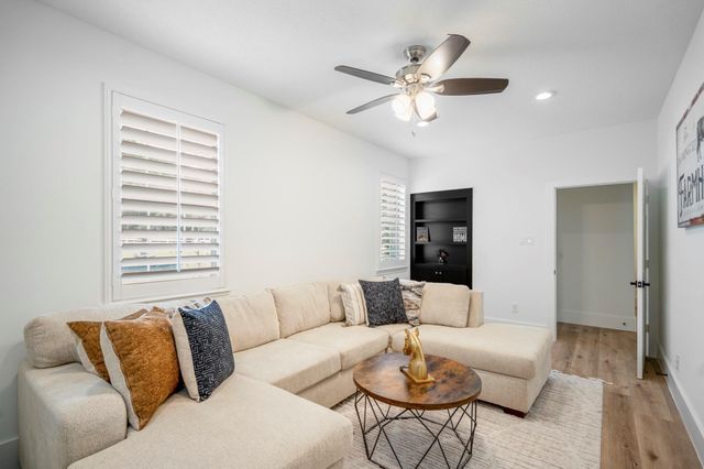 31219 Edgewater Drive, Magnolia, TX 77354