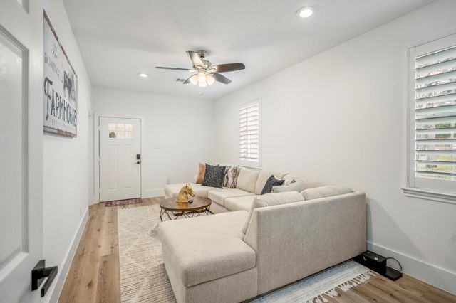 31219 Edgewater Drive, Magnolia, TX 77354