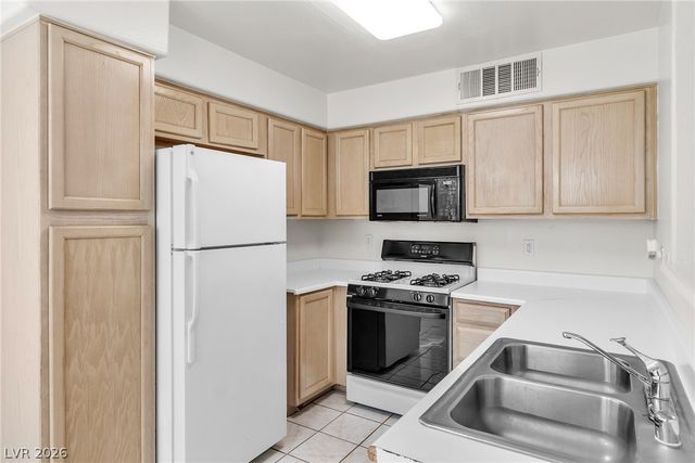 3119 Key Largo Drive 101, Las Vegas, NV 89120