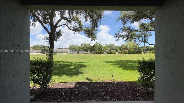 3042 Grandiflora Drive, Greenacres, FL 33467