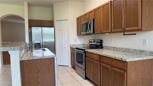 3042 Grandiflora Drive, Greenacres, FL 33467