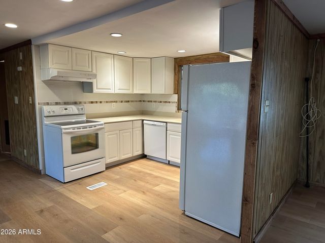 9113 E Aspen Avenue, Mesa, AZ 85208