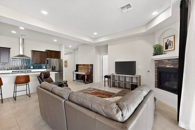 4313 Bald Eagle Loop NE, Rio Rancho, NM 87144