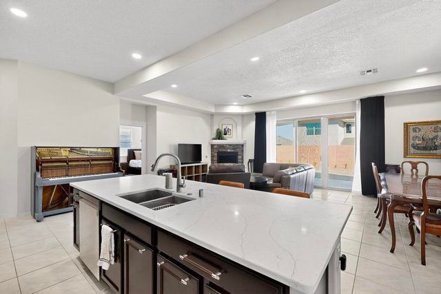 4313 Bald Eagle Loop NE, Rio Rancho, NM 87144