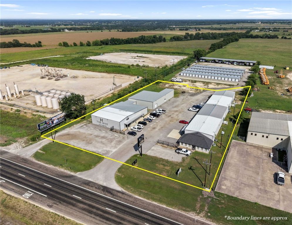 2762 State Highway 21 E, Caldwell, TX 77836 — exterior