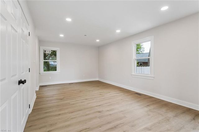 4031 Chesapeake AVE, Hampton, VA 23669