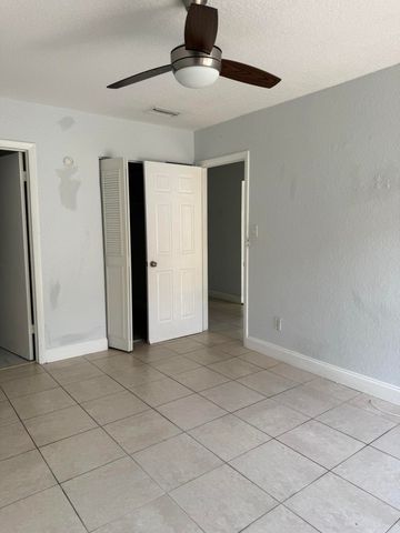 9640 NW 65th Street D10, Tamarac, FL 33321