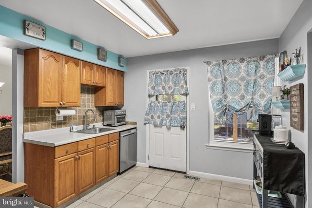 120 BAKER AVE, Atco, NJ 08004