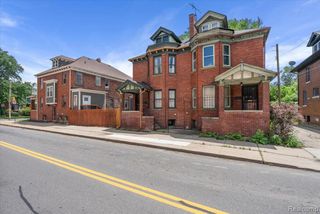 7950 E Lafayette Street, Detroit, MI 48214