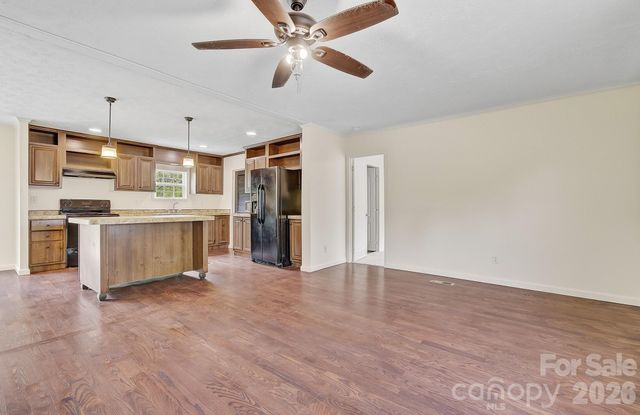 111 Buck Ridge Drive, Marion, NC 28752