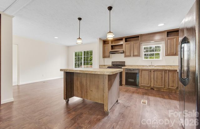 111 Buck Ridge Drive, Marion, NC 28752