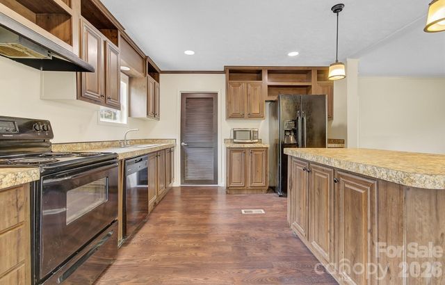 111 Buck Ridge Drive, Marion, NC 28752