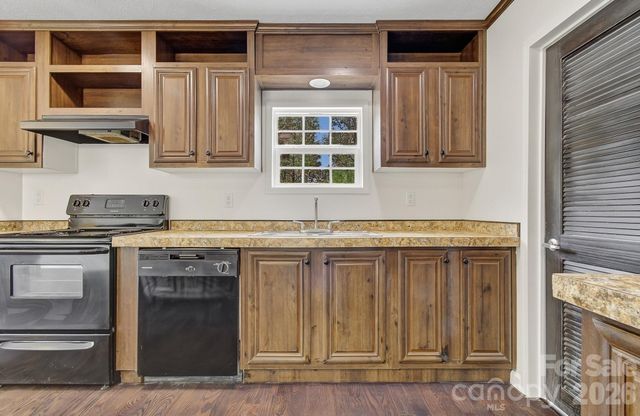 111 Buck Ridge Drive, Marion, NC 28752