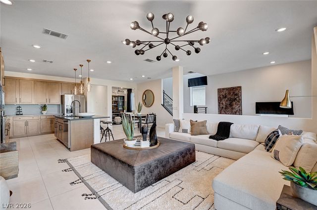 7977 Texas Hills Street, Las Vegas, NV 89113
