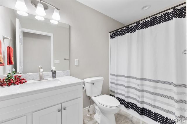 208 Sugar Maple Circle, Farmington, MO 63640