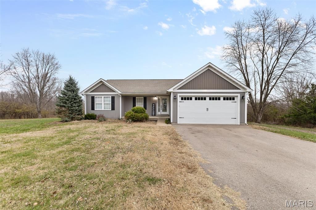 208 Sugar Maple Circle, Farmington, MO 63640