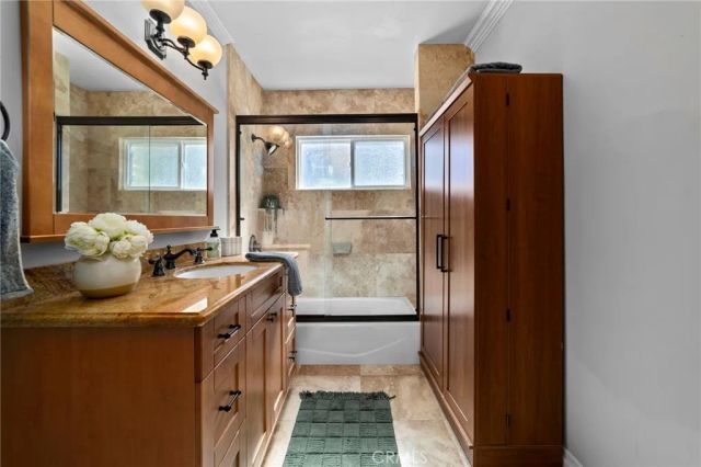 1697 N Allen, Pasadena, CA 91104