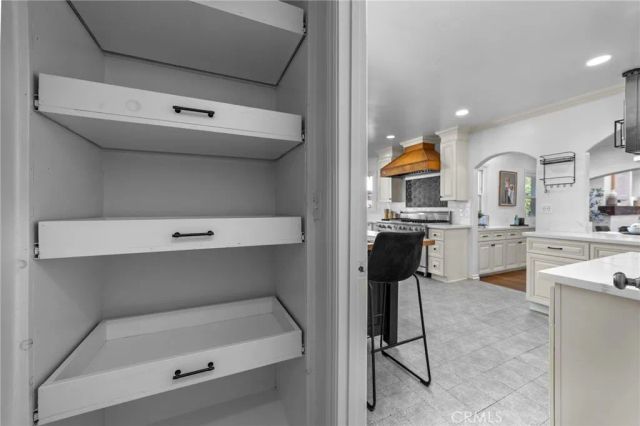 1697 N Allen, Pasadena, CA 91104