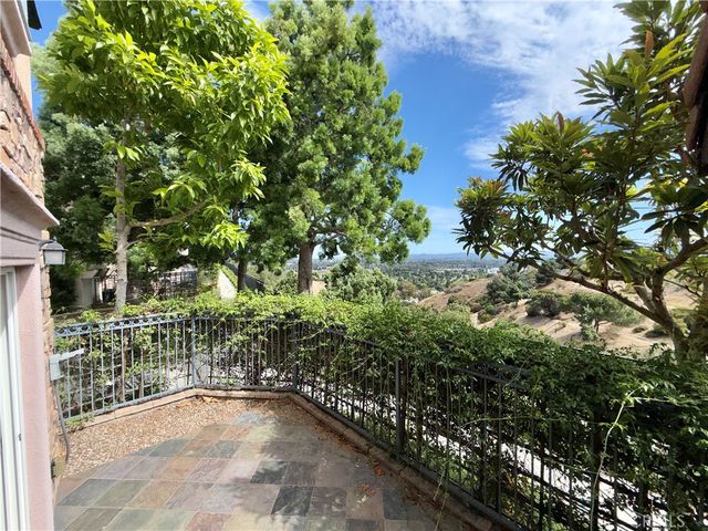 15605 Odyssey 14, Granada Hills, CA 91344