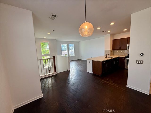 15605 Odyssey 14, Granada Hills, CA 91344