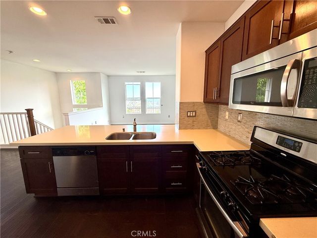 15605 Odyssey 14, Granada Hills, CA 91344